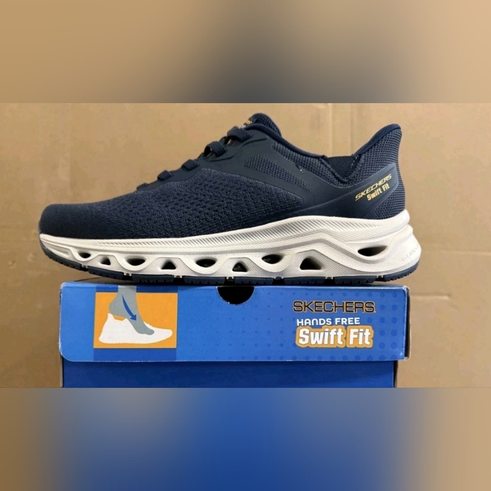 New! Skechers Men’s Hands Free Swift Fit Navy Slip On Glide Step Size 9 M US Nib